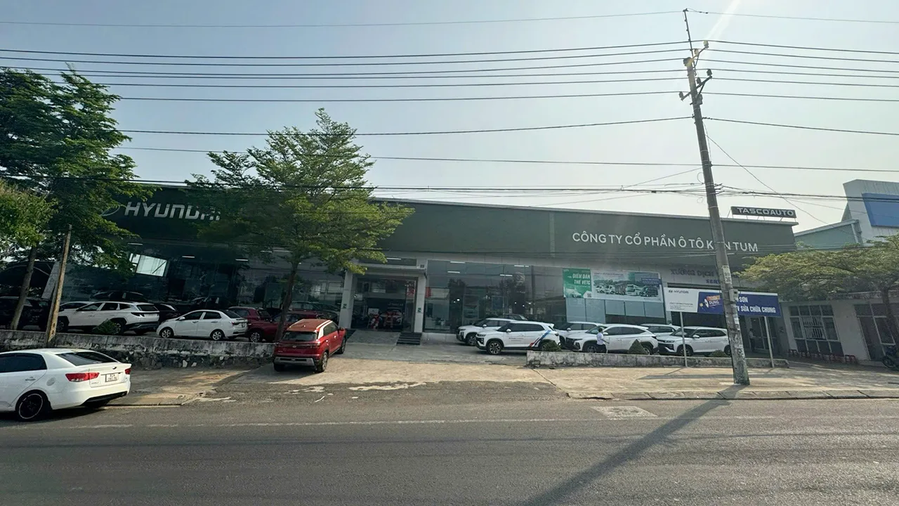 Hình ảnh showroom Công ty Cổ phần Ô tô Kon Tum